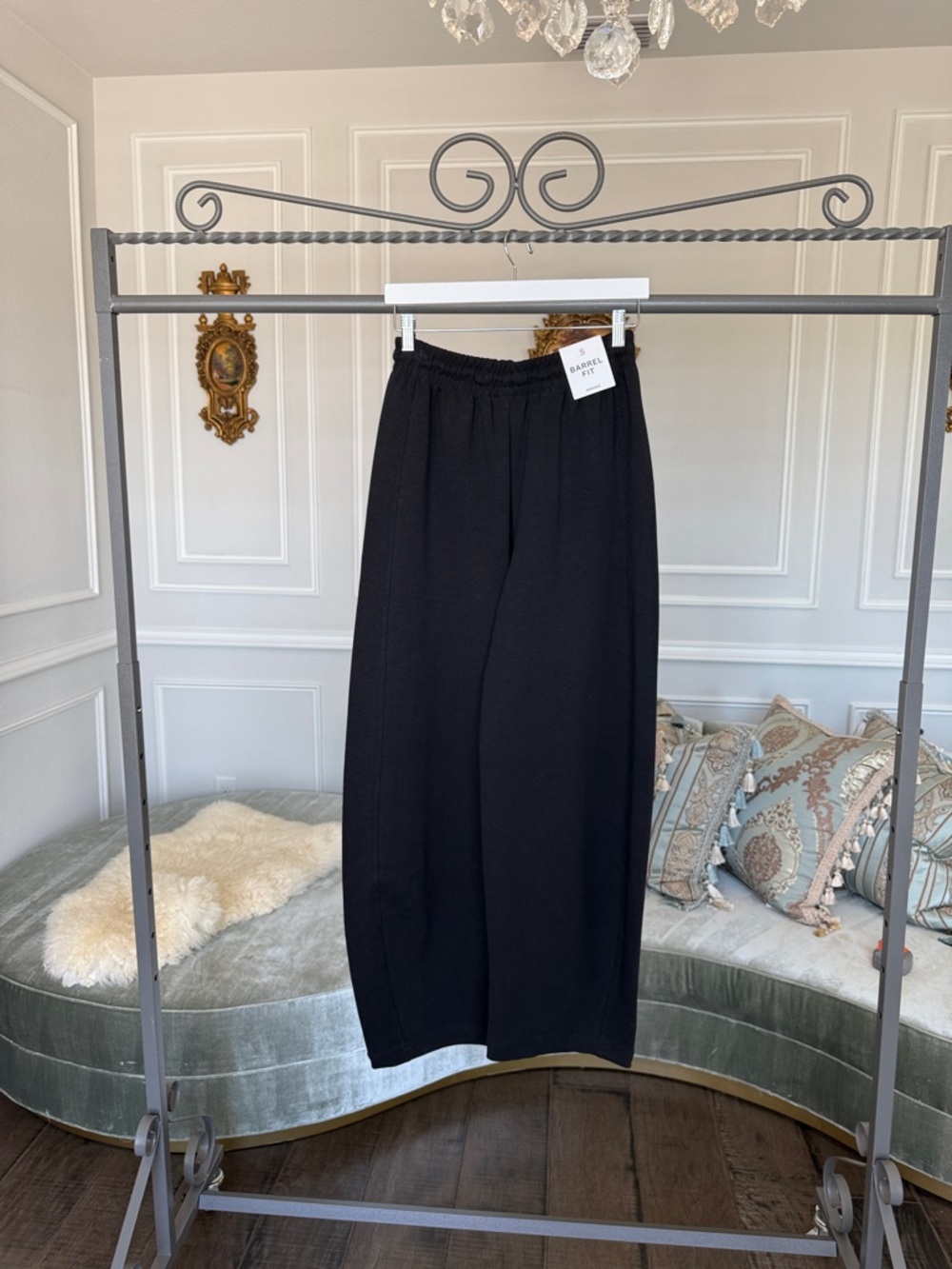 Bershka Women Black Wide-Leg Sweatpants with Elastic Waist size Small - Picture 7 of 9